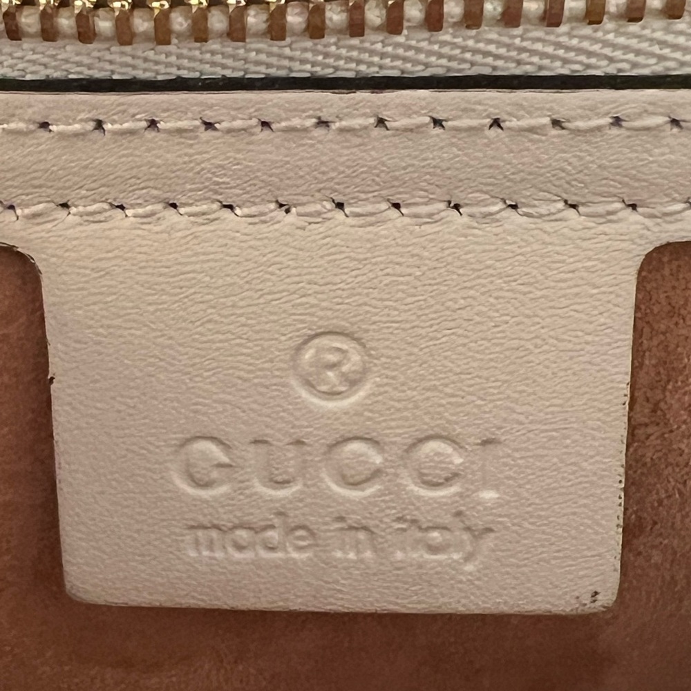 Gucci white small sylvie bag with stripes ribbon. - Picture 9 of 10